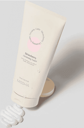 MISSHA Creamy Latte Strawberry Cleansing Foam - Čistiaca pena s extraktom z jahôd