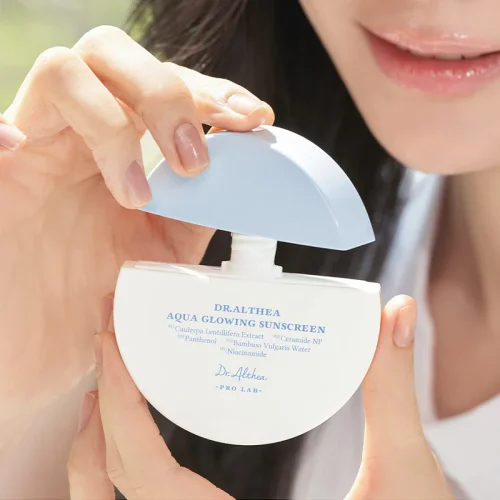 Dr. Althea Aqua Glowing Sunscreen SPF50+ PA++++ - Ľahký hydratačný krém s ochranným faktorom