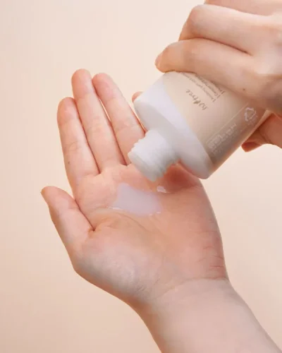 ISNTREE Yam Root Vegan Milk Toner - Hydratačné pleťové tonikum
