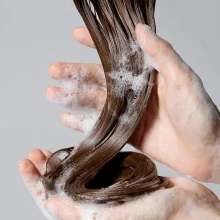 MOEV Annurcatin Shampoo - Posilňujúci šampón na oslabené vlasy a pokožku hlavy