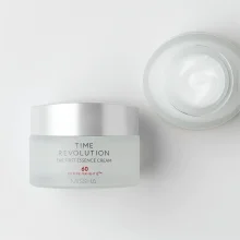 TIME REVOLUTION The First Essence Cream - Spevňujúci a rozjasňujúci krém